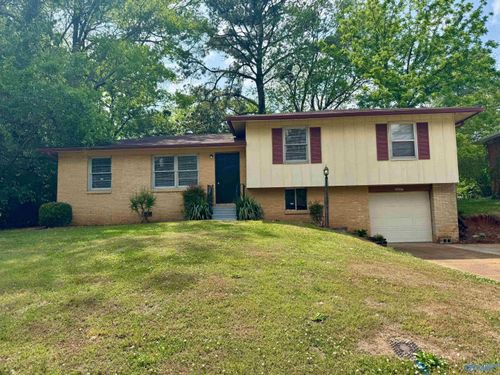 2607 Rockwell Rd Nw, Huntsville, AL, 35810-3829 | Card Image