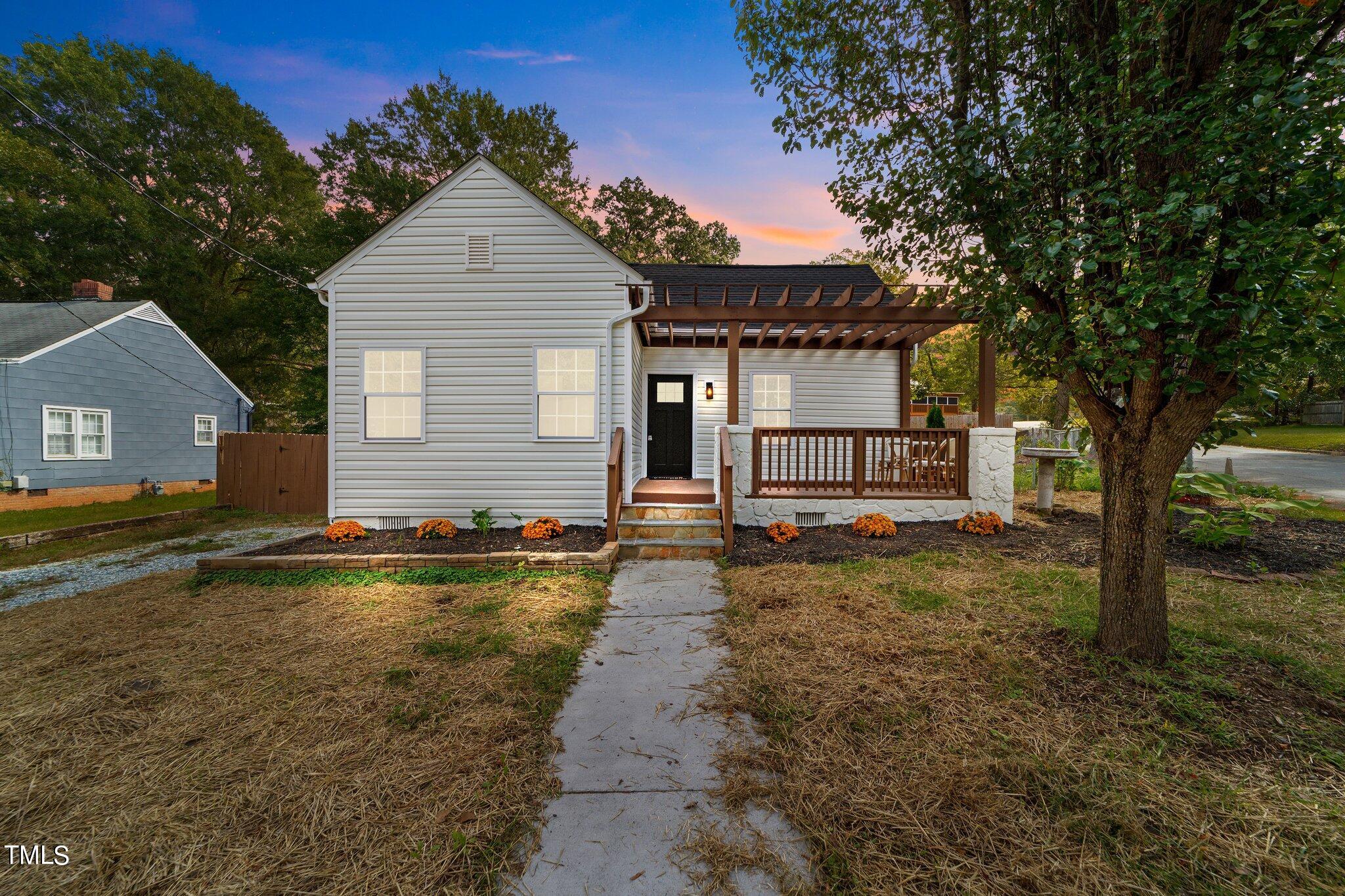 Lakeside Ave, Burlington, NC 27217