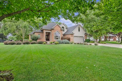 7061 E 107th Ct, Crown Point, IN, 46307-7619 | Card Image