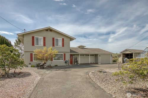 91 Hogan Road, Hoquiam, WA, 98550 | Card Image