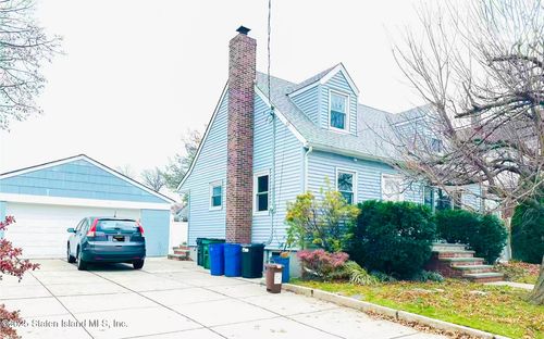 25 Iowa Pl, Staten Island, NY, 10314-2815 | Card Image