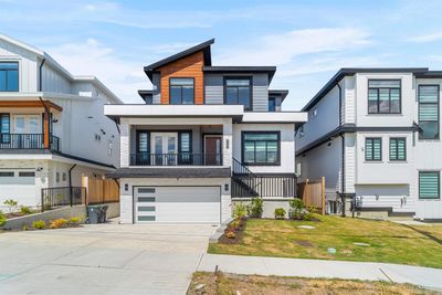 20481 68 Ave, House other with 7 bedrooms, 6 bathrooms and 6 parking in Langley BC | Image 1