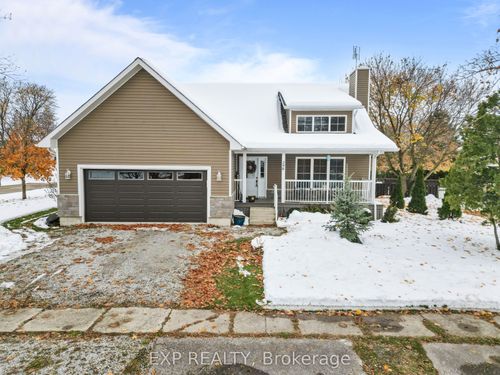 298 John St, Warwick, ON, N0M2S0 | Card Image