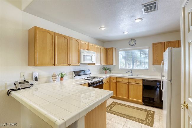 UNIT-203 - 10553 Pine Pointe Ave, Condo with 2 bedrooms, 2 bathrooms and null parking in Las Vegas NV | Image 12
