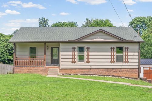2607 Cummings Cir, Clarksville, TN, 37042-7917 | Card Image