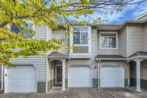 705-1855 Trossachs Blvd Se, Sammamish, WA, 98075-5932 | Card Image