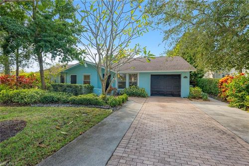 27218 Barefoot Ln, BONITA SPRINGS, FL, 34135-4433 | Card Image