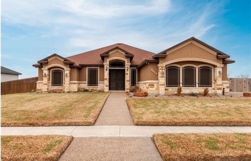 2013 Magnolia Falls Dr, Corpus Christi, TX, 78415-4437 | Card Image