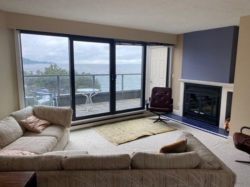 303-5477 Wharf Ave, Sechelt, BC, V7Z0H5 | Card Image