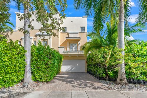 2605 Ne 13th Ct, Fort Lauderdale, FL, 33304-1505 | Card Image