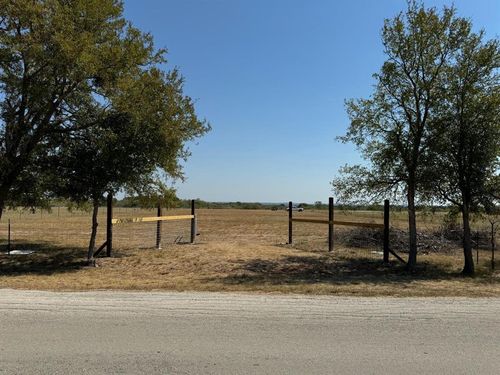 6945 Seawillow Road, Lockhart, TX, 78644 | Card Image