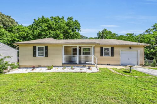 1427 Elm St, Chattanooga, TN, 37415-3717 | Card Image