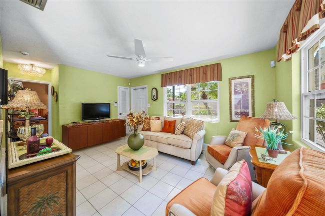 Guest House Living Room | Image 42