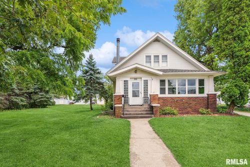 506 Fulton St, Grand Mound, IA, 52751-9519 | Card Image