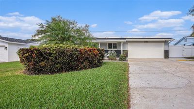 13783 83 Rd Place, House other with 3 bedrooms, 2 bathrooms and null parking in Seminole FL | Image 3