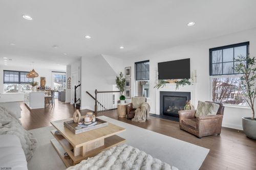 18 Blazingstar Way, Hackettstown, NJ, 07840-3136 | Card Image