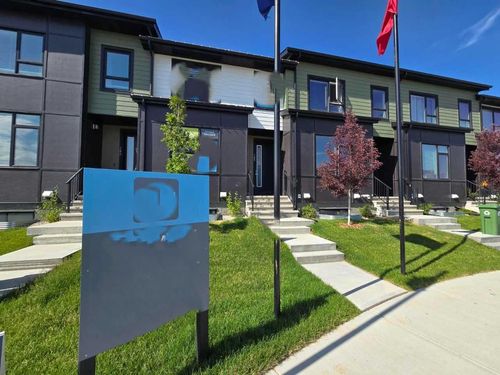 218 Vantage Dr, Cochrane, AB, T4C3G4 | Card Image