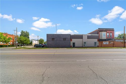 1888 E 28th St, Lorain, OH, 44055-1870 | Card Image