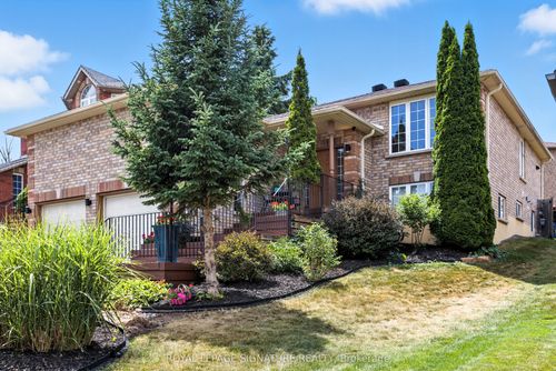 20 Pacific Ave, Barrie, ON, L4M7E4 | Card Image