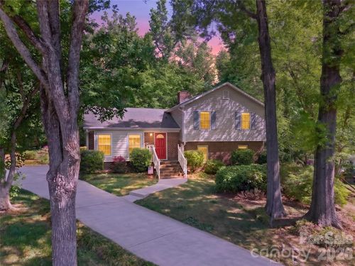 1511 Ormsby Ct, Charlotte, NC, 28211-3199 | Card Image