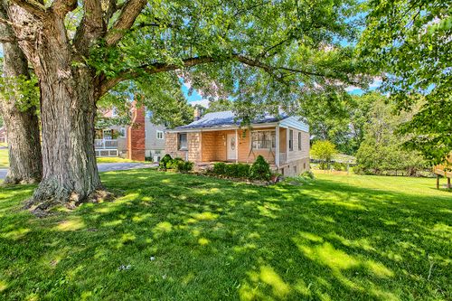 608 Wyandotte St, Irwin, PA, 15642-3934 | Card Image