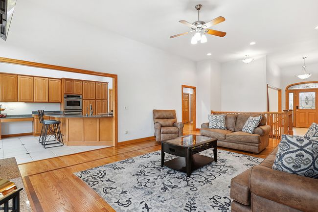 25800 S Kensington Ln, House other with 3 bedrooms, 4 bathrooms and 3 parking in Monee IL | Image 12