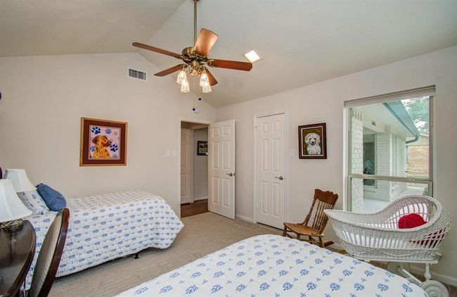 So spacious and walk-in closet too. | Image 31