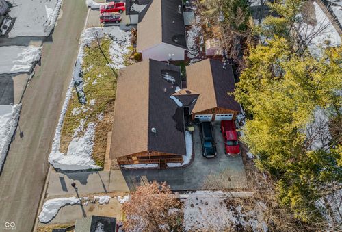 708 Pine Tree Ct, Seymour, IN, 47274-2883 | Card Image