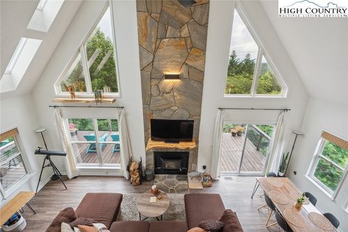 3381 Stones Throw Dr, Valdese, NC, 28690-8897 | Card Image