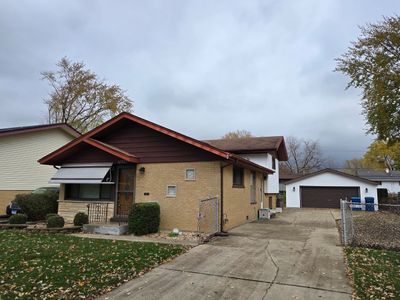 11955 Kedvale Avenue, House other with 3 bedrooms, 1 bathrooms and 2 parking in Alsip IL | Image 1