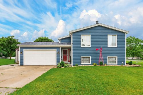 11515 Cedarbrook Rd, Roscoe, IL, 61073-8613 | Card Image