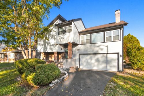 17909 Chartres Ct, Hazel Crest, IL, 60429-2207 | Card Image