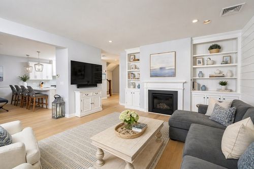 160-160 Stayner Dr, Hingham, MA, 02043-1663 | Card Image