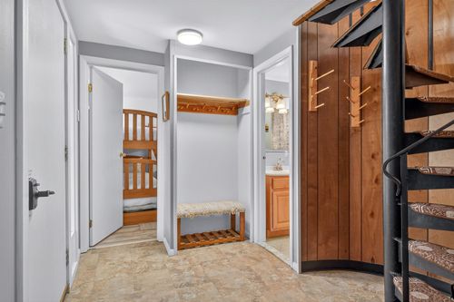 5-19 Winhall Condo Rd, Winhall, VT, 05340-2700 | Card Image