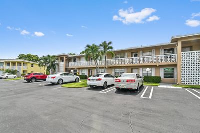 204 - 1051 Orange Terrace, Condo with 2 bedrooms, 2 bathrooms and null parking in Delray Beach FL | Image 1