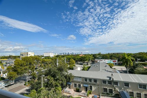 603-2740 Sw 28th Ter, Miami, FL, 33133-3753 | Card Image