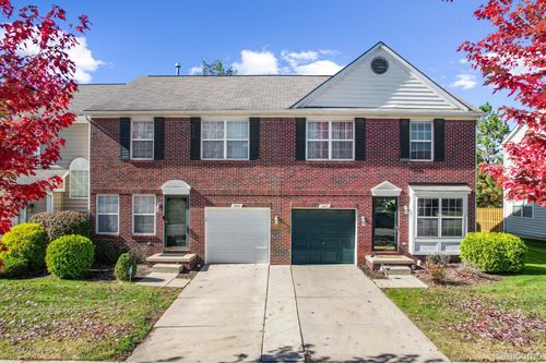 227 Tucker St, Pontiac, MI, 48341-1076 | Card Image