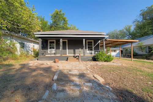 413 S Manson St, Wolfe City, TX, 75496-3343 | Card Image