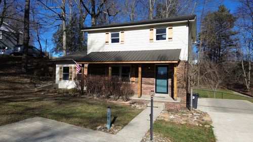 316 Oaklawn Cir, Corbin, KY, 40701-2945 | Card Image