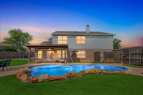 2052 Diamond Ridge Dr, Carrollton, TX, 75010-4508 | Card Image