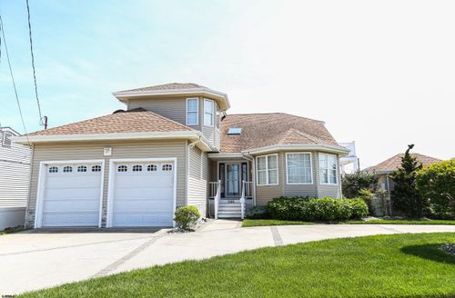 2404 Bayshore Ave, Brigantine, NJ, 08203-1820 | Card Image