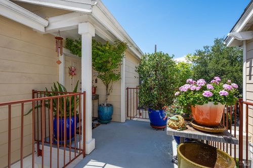 201-530 Entrada Dr, Novato, CA, 94949-7242 | Card Image