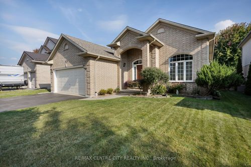 {{alt}} | Card Image