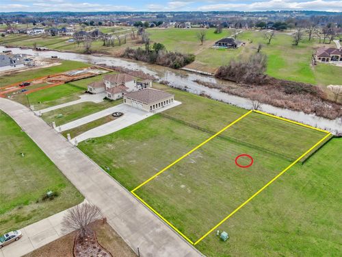 11697 Renaissance Dr, Montgomery, TX, 77356-1971 | Card Image