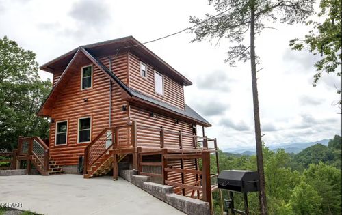 2138 Rising Fawn Way, Sevierville, TN, 37876 | Card Image