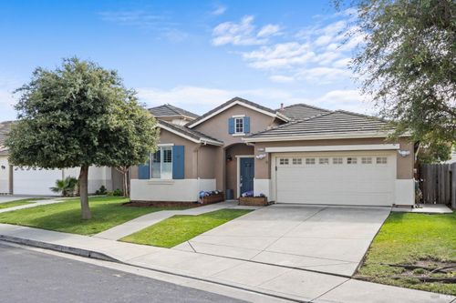 4413 Meadow Valley Cir, Fairfield, CA, 94534-6676 | Card Image