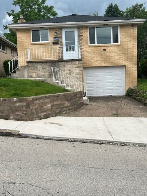3208 Stewart St, Mckeesport, PA, 15132 | Card Image