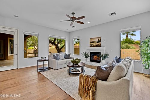 11946 N Copper Sky Pl, Oro Valley, AZ, 85737-7812 | Card Image