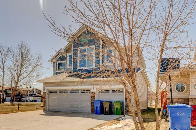 621 Cavendish Beach Bay, Home with 3 bedrooms, 2 bathrooms and 6 parking in Chestermere AB | Image 43