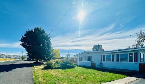 300 Mt Pitt St, Klamath Falls, OR, 97601-1346 | Card Image